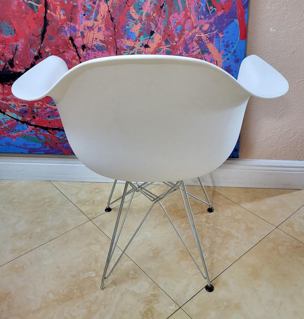 6 HERMAN MILLER Eames Dining Room Metal Legs Office Chairs