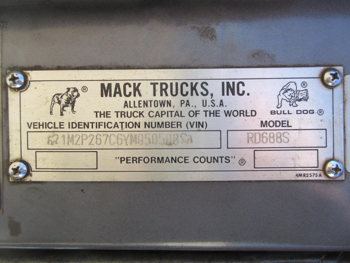 2000 Mack RD688S Tri/A Dump Truck
