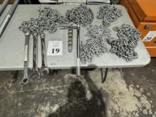 LOT CONSISTING OF ASSORTED TOOLS AND ACCESSORIES