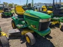 John Deere LX288 Lawn Tractor