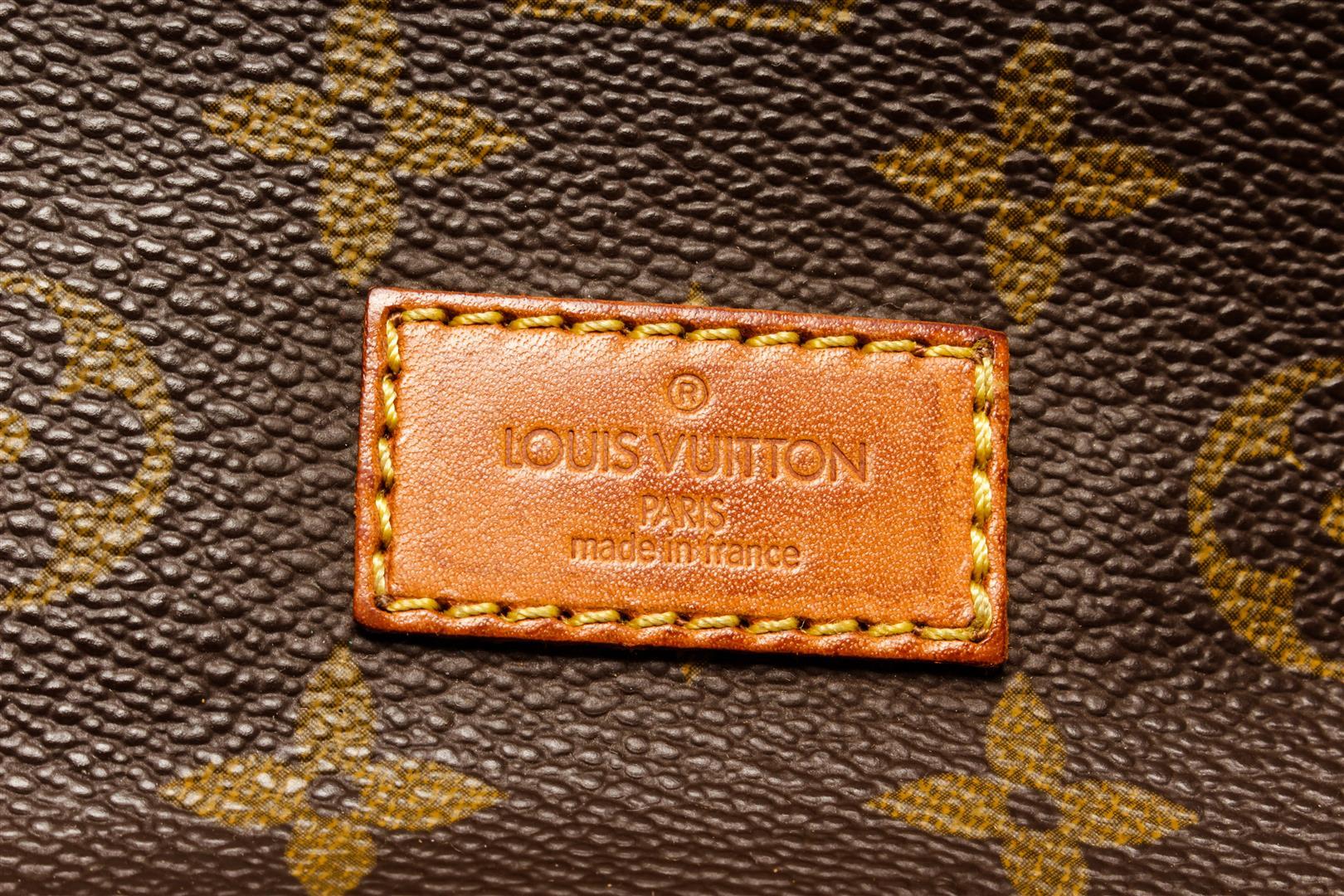 Louis Vuitton Monogram Saumur 43 Shoulder Bag